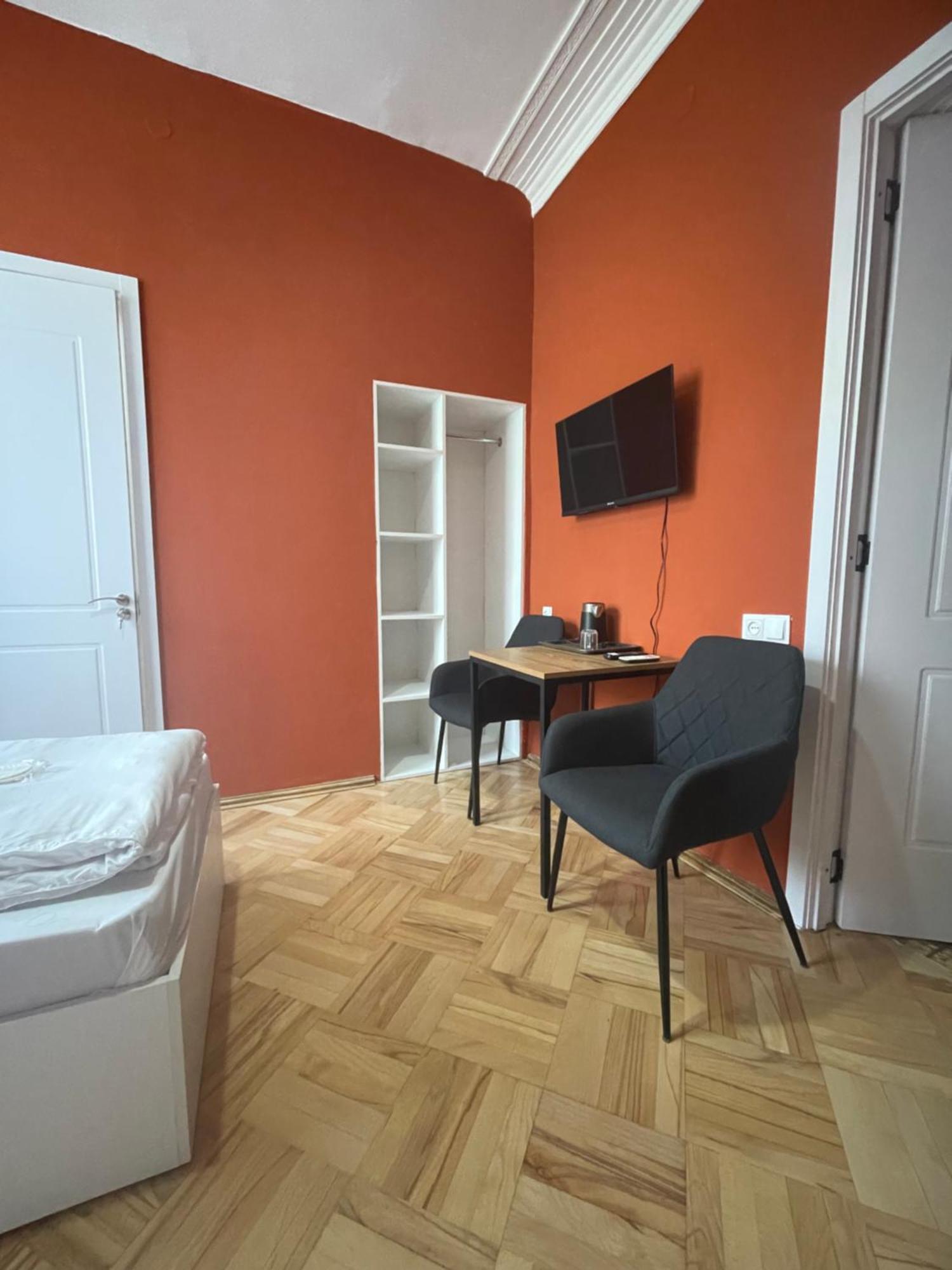 Guest House Top Floor Телави Стая снимка