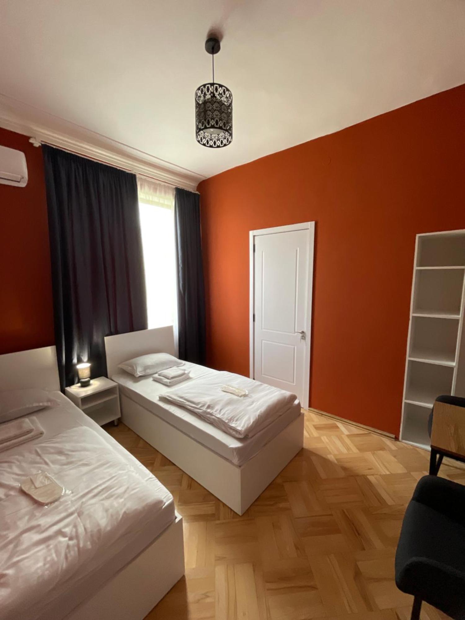 Guest House Top Floor Телави Стая снимка